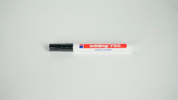 Edding 750 Paint Marker