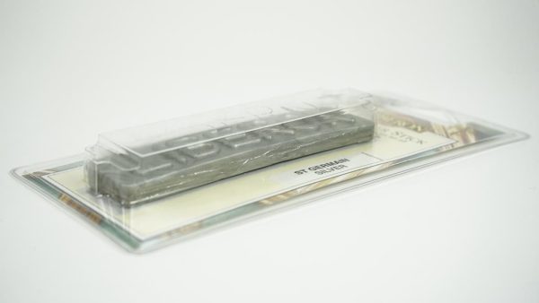gilt20filler20stick20st20germain20-20la0017sn20p420copy_153566572166.jpg Liberon Wax Filler Stick