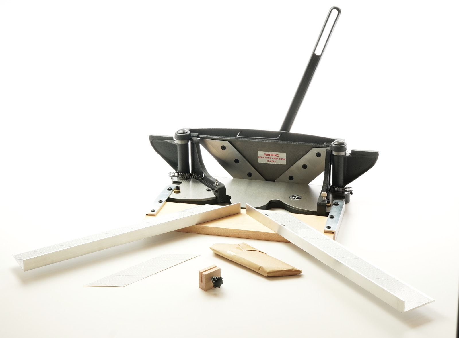 Mitre trimmer with measure system