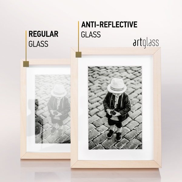 An image showing the benefits of reglazing picture frames with artglass