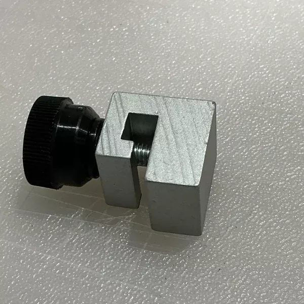 Logan Squaring Arm Stop & 112 Screw - L134